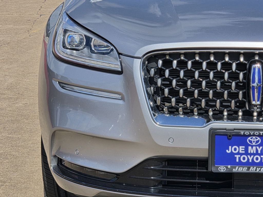 Used 2022 Radiance Metallic Lincoln Grand Touring image 5