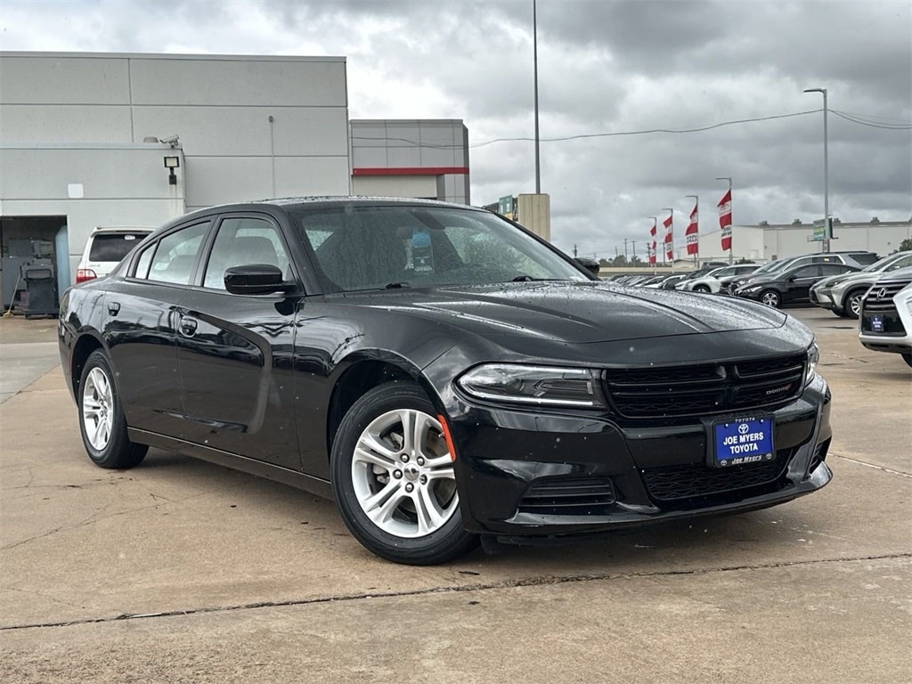 Used 2022 Dodge Charger SXT with VIN 2C3CDXBG0NH238989 for sale in Houston, TX