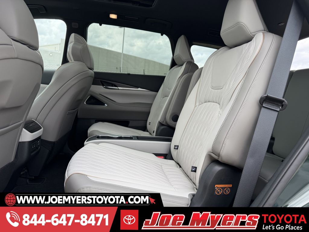 Used 2026 Deep Emerald Black Obsidian INFINITI Autograph image 31