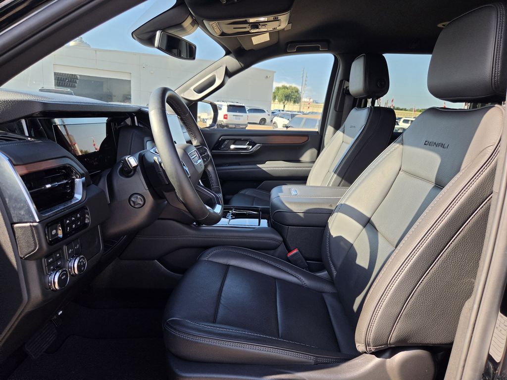 Used 2025 Onyx Black GMC Denali image 26