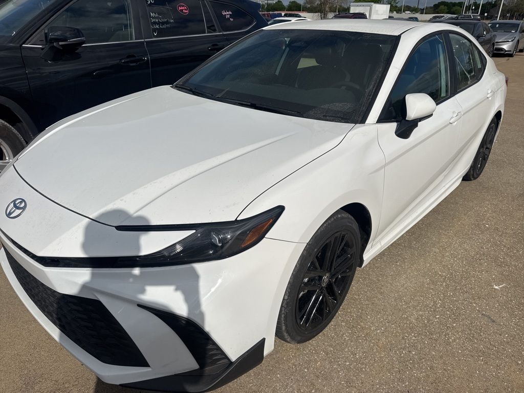 Used 2025 Toyota Camry SE Sedan