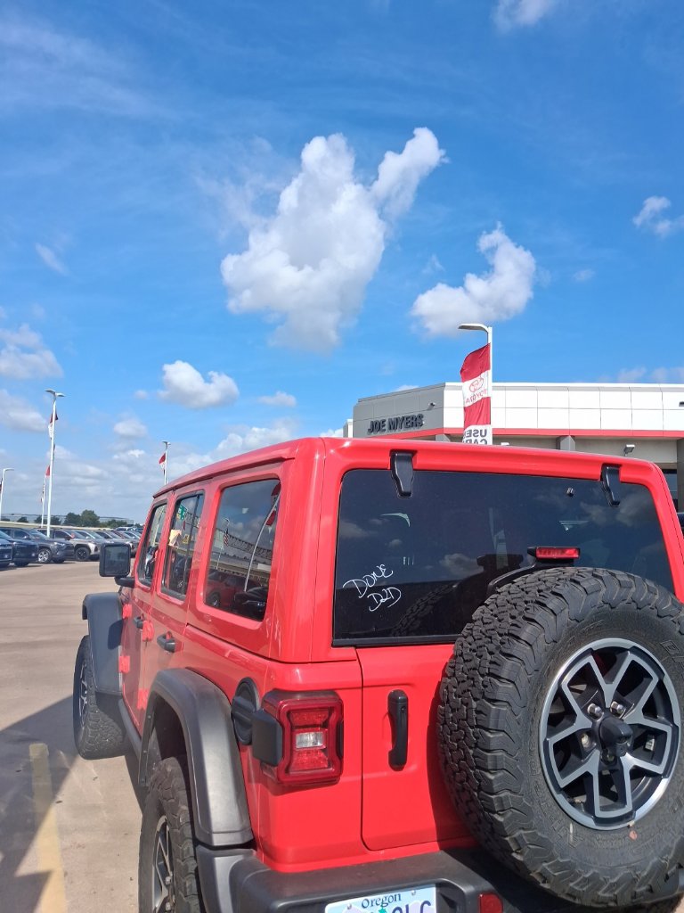 Used 2025 Firecracker Red Clearcoat Jeep Rubicon image 4