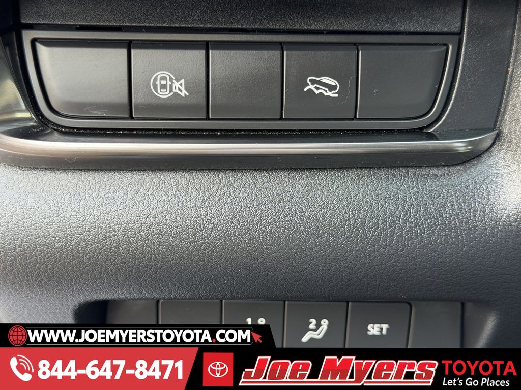 Used 2025 Snowflake White Pearl Mica Mazda 2.5 S Preferred Package image 26