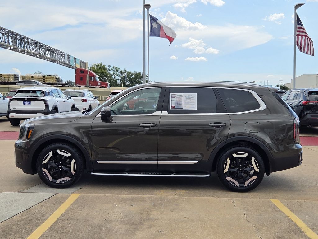 Used 2025 Dark Moss Kia EX image 6