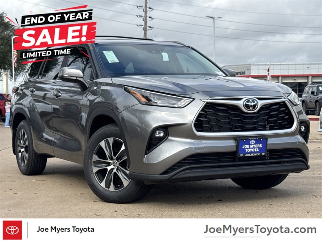 2026 Toyota Highlander XLE's photo