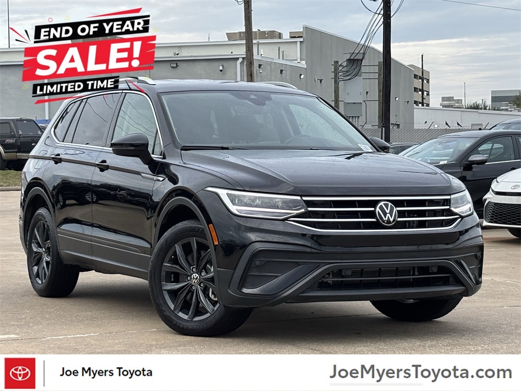 2024 Volkswagen Tiguan SE's photo