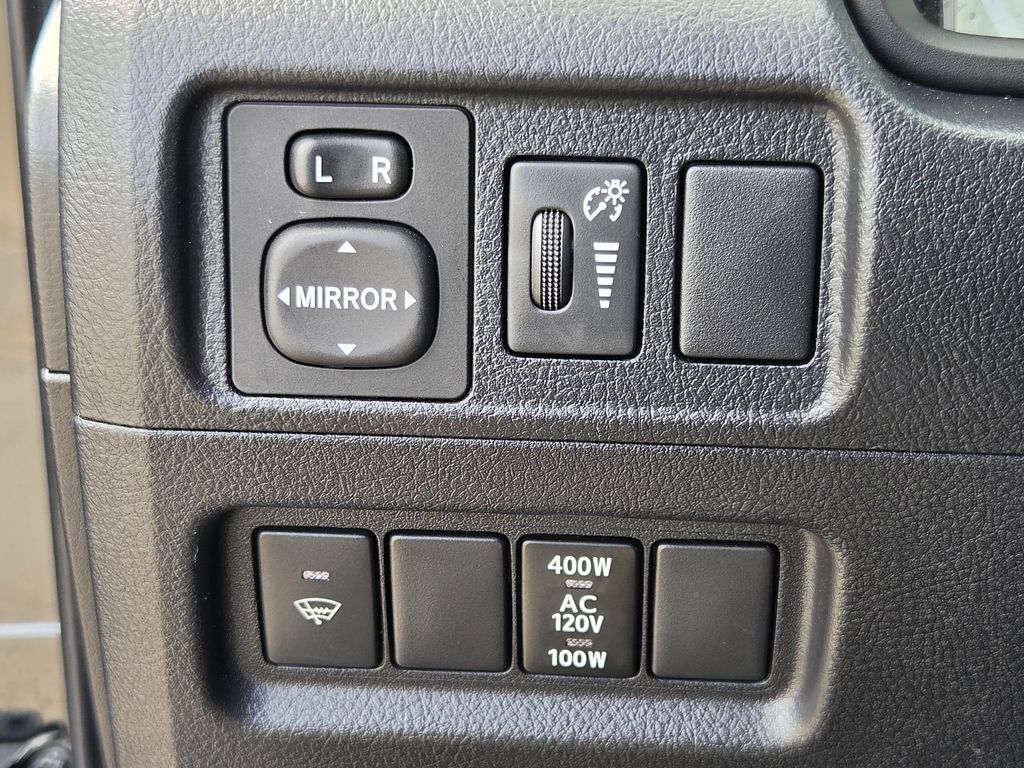 Used 2016 Midnight Black Metallic Toyota SR5 Premium image 23