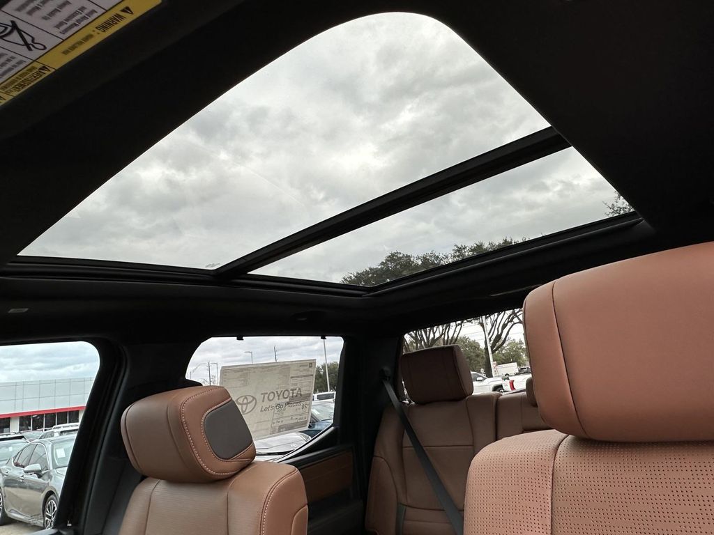 2025 Toyota Tundra 1794 Edition - Photo 17