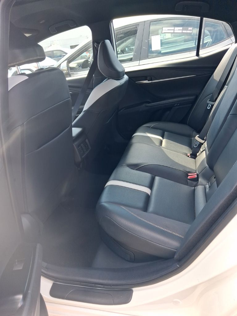 Used 2025 Ice Toyota SE image 6