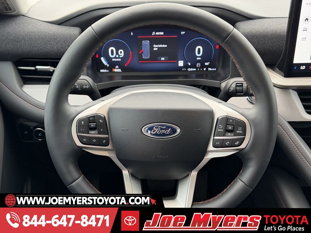 Used 2025 Vapor Blue Metallic Ford Active image 15