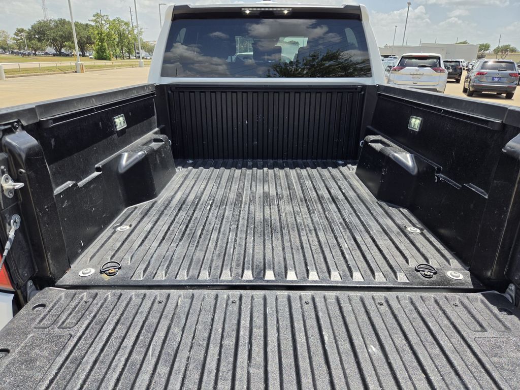 Used 2025 Ice Toyota SR5 image 28