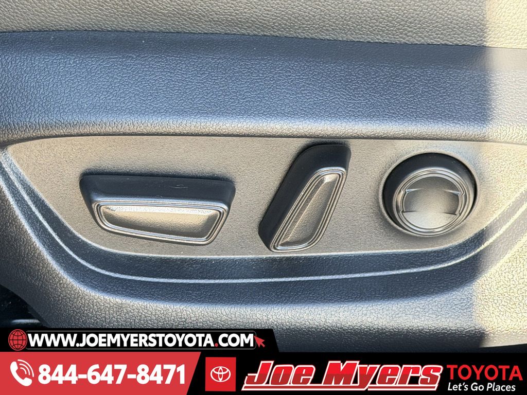 Used 2025 Midnight Black Metallic Toyota SE image 28