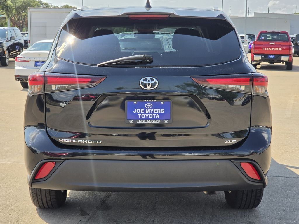 Used 2025 Midnight Black Metallic Toyota XLE image 8