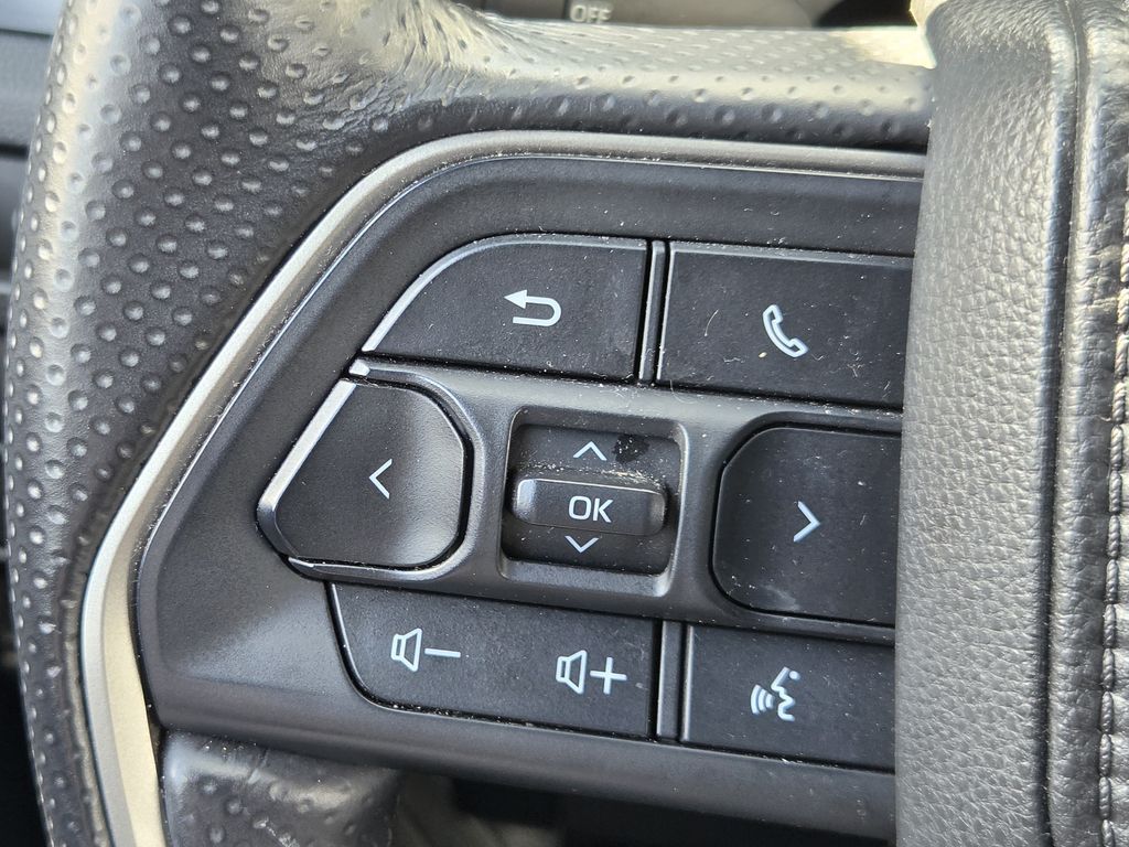 Used 2025 Ice Toyota SR5 image 23