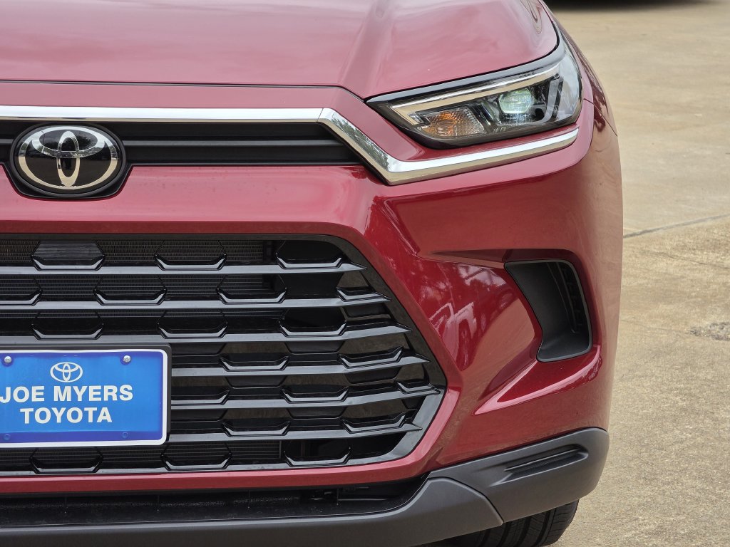 New 2026 Ruby Flare Pearl Toyota XLE image 4