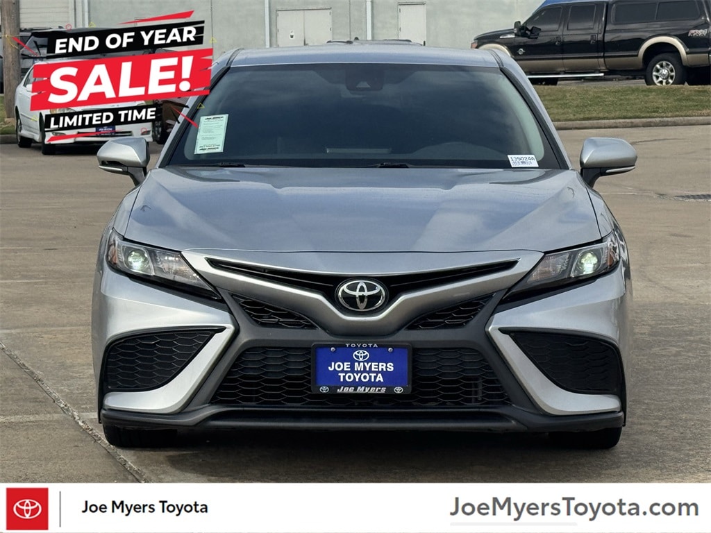 Used 2023 Toyota Camry SE Sedan