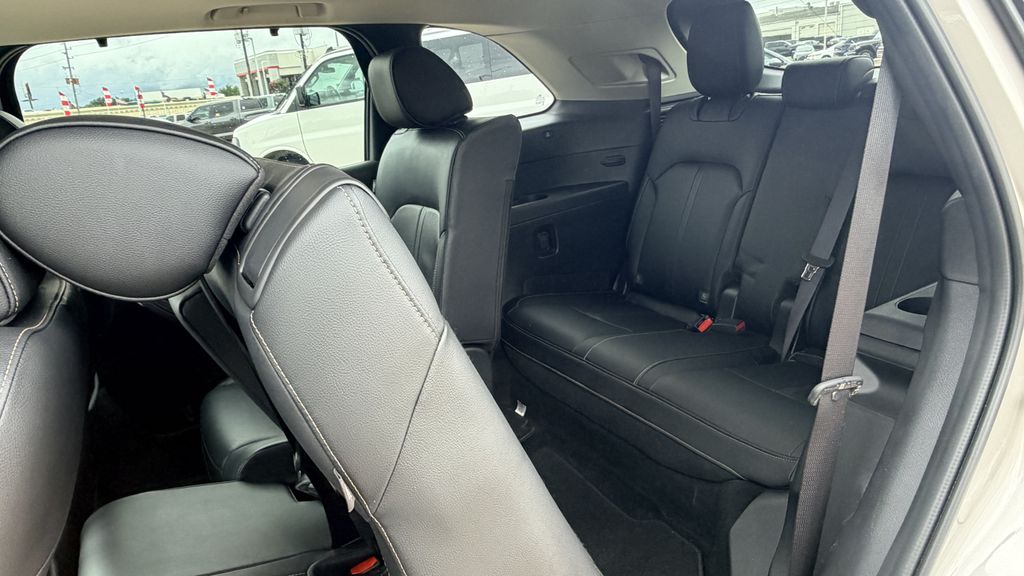 2025 Mazda CX-90 Preferred Package - Photo 31
