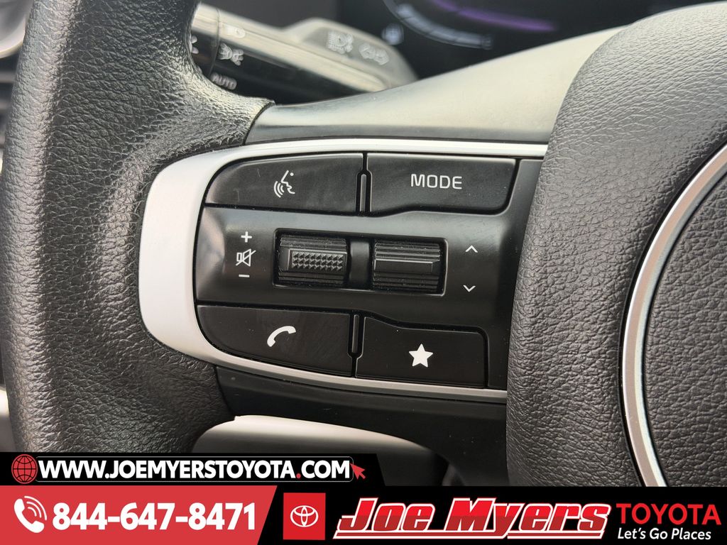 Used 2025 Ebony Black Kia LX image 23