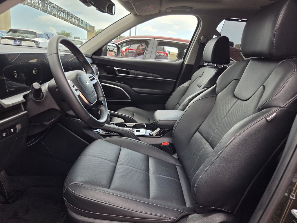 Used 2025 Dark Moss Kia EX image 26