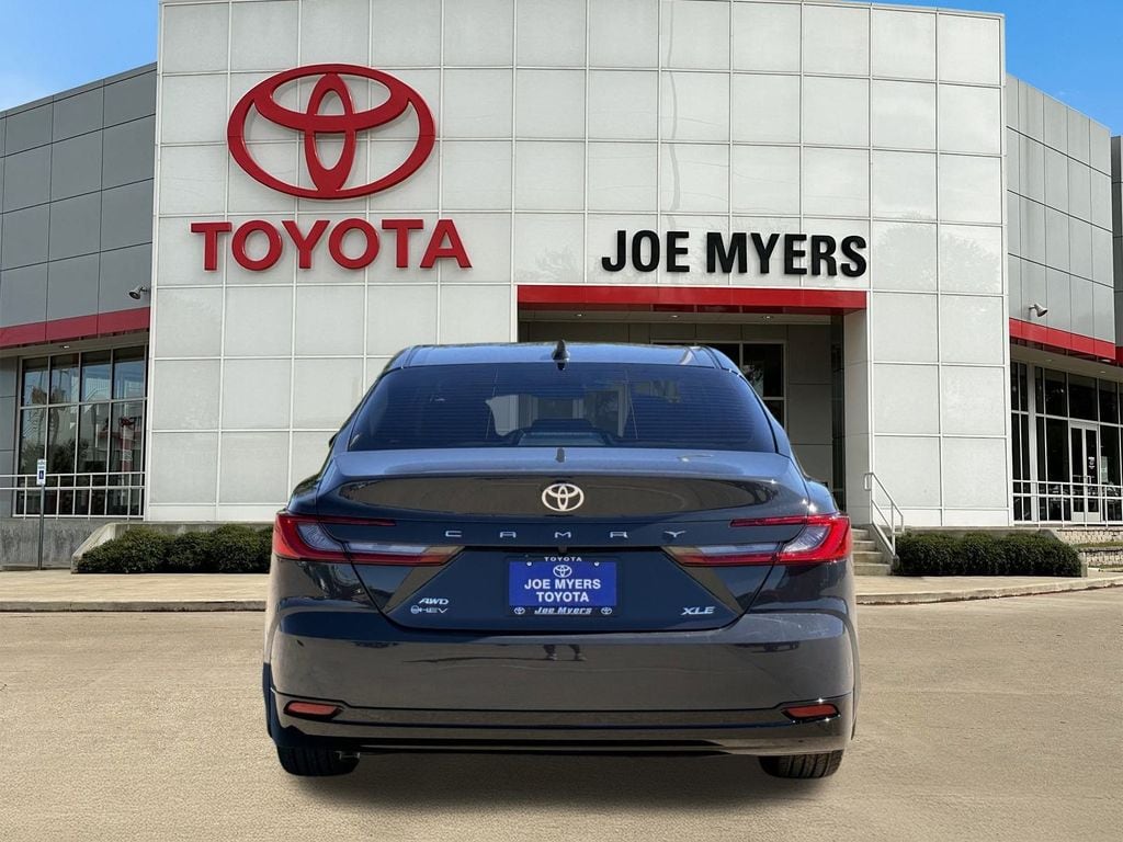 2026 Toyota Camry XLE - Photo 5