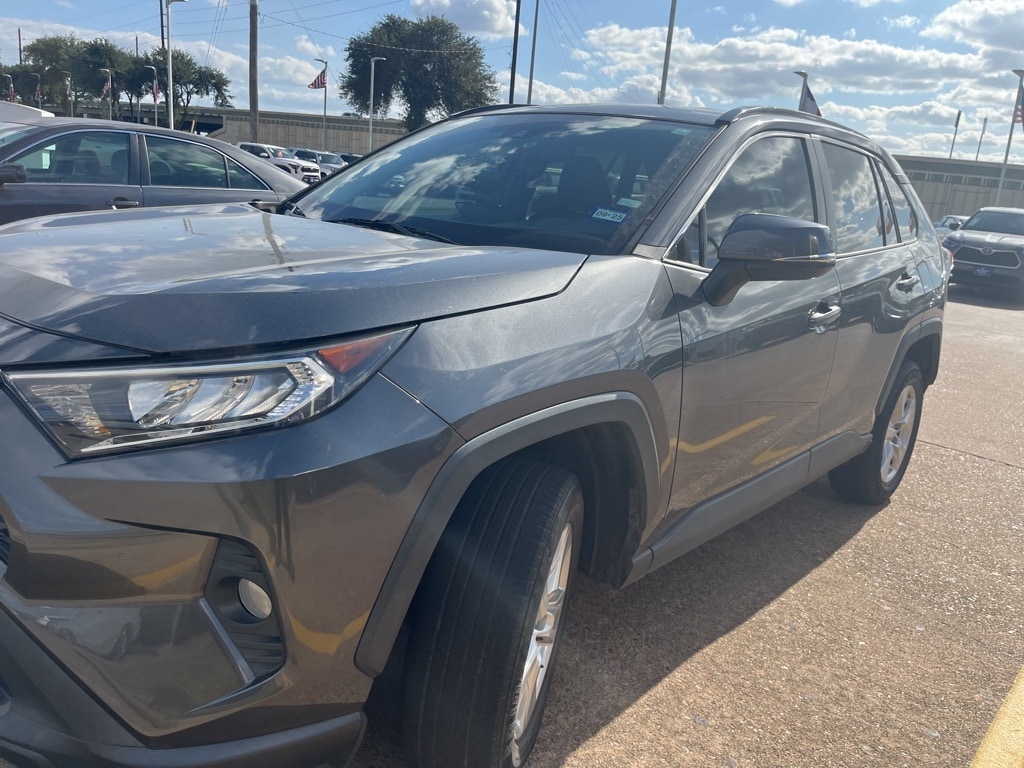 Used 2021 Toyota RAV4 XLE SUV