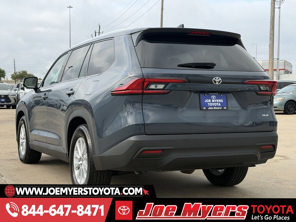 Used 2025 Storm Cloud Toyota XLE image 7