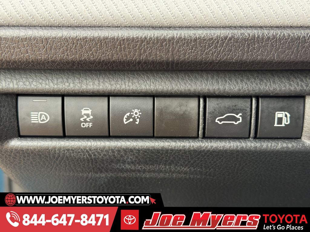 Used 2025 Ocean Gem Toyota SE image 25