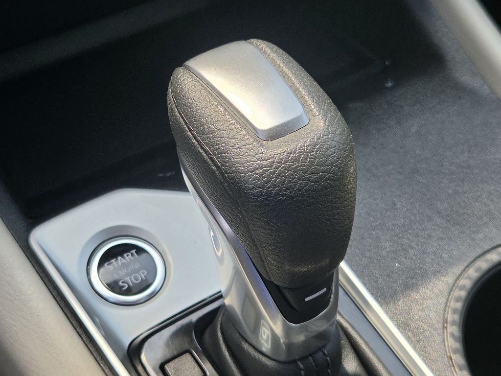 Used 2025 Super Black Clearcoat Nissan 2.5 SV image 20
