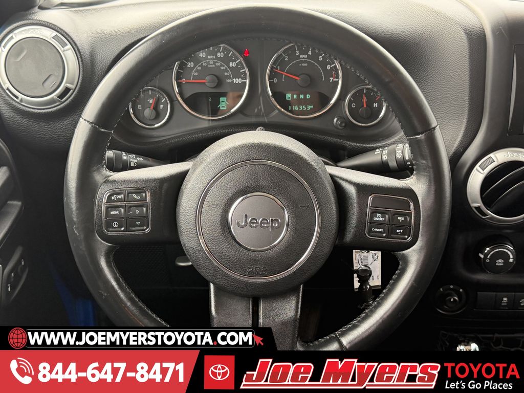 Used 2016 Hydro Blue Pearl Coat Jeep Unlimited Sahara image 15