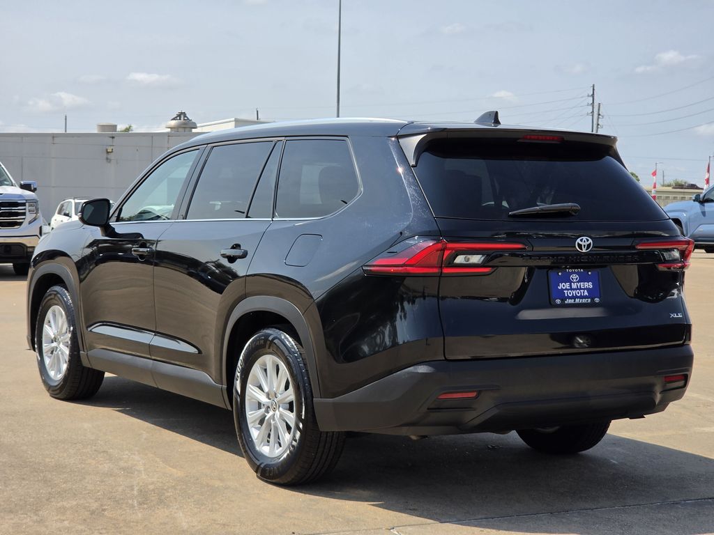 Used 2025 Midnight Black Metallic Toyota XLE image 7