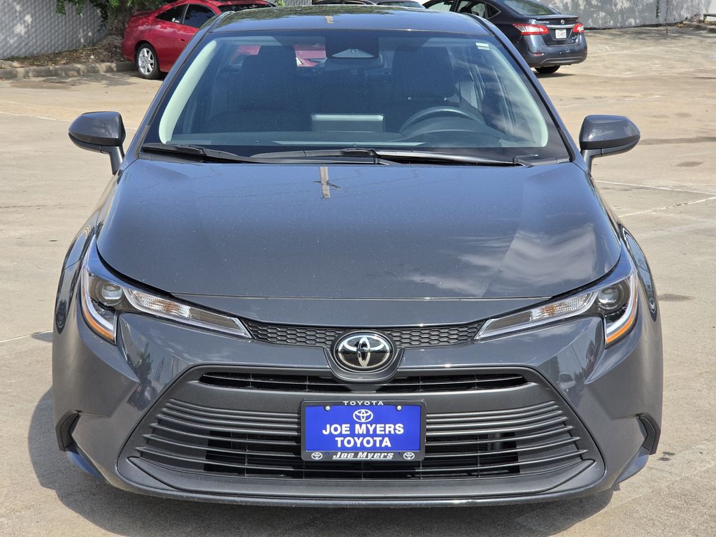 Used 2025 Underground Toyota LE image 3