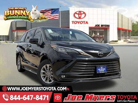 2026 Toyota Sienna XLE 8 Passenger Van Passenger Van