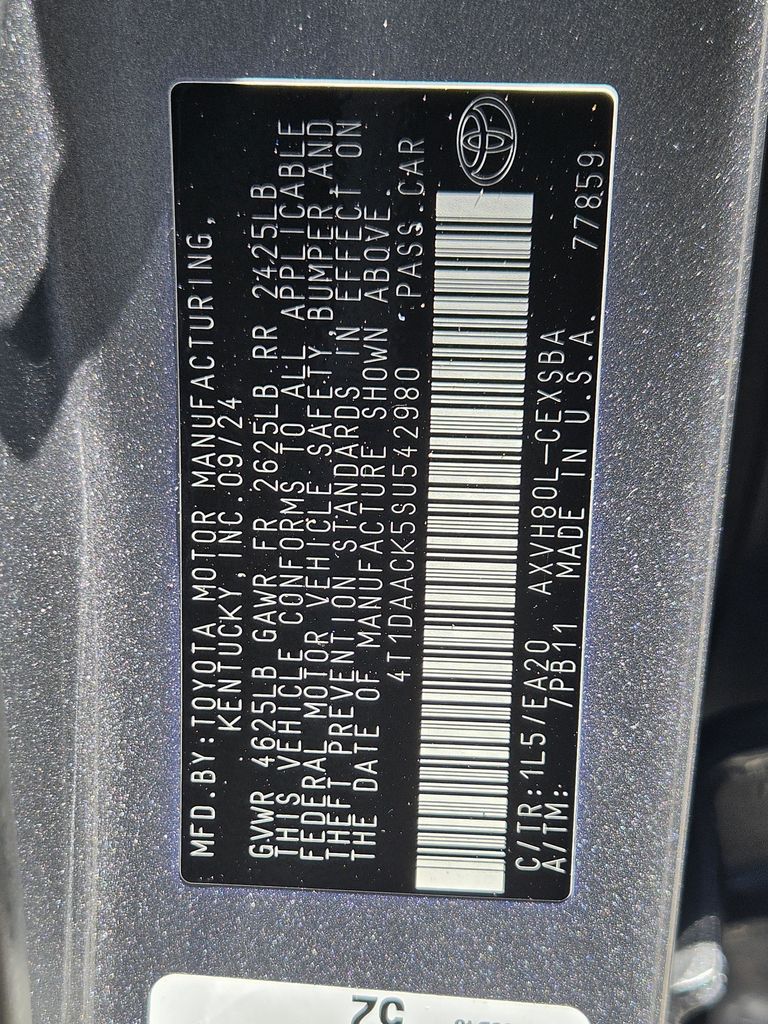 Used 2025 Heavy Metal Toyota SE image 32