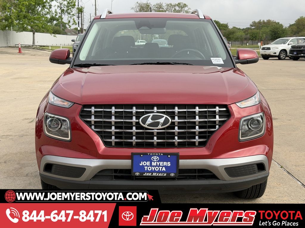 Used 2025 Ultimate Red Hyundai SEL image 3