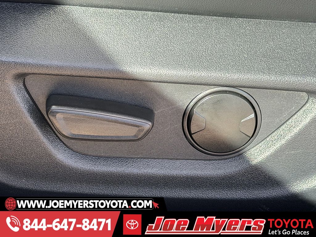 Used 2025 Silver Metallic Ford Ecoboost Premium image 27