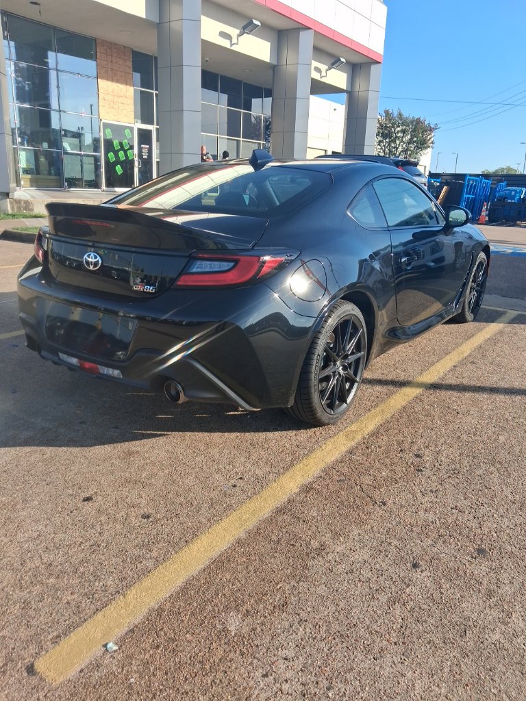 Used 2026 Raven Toyota Premium image 3
