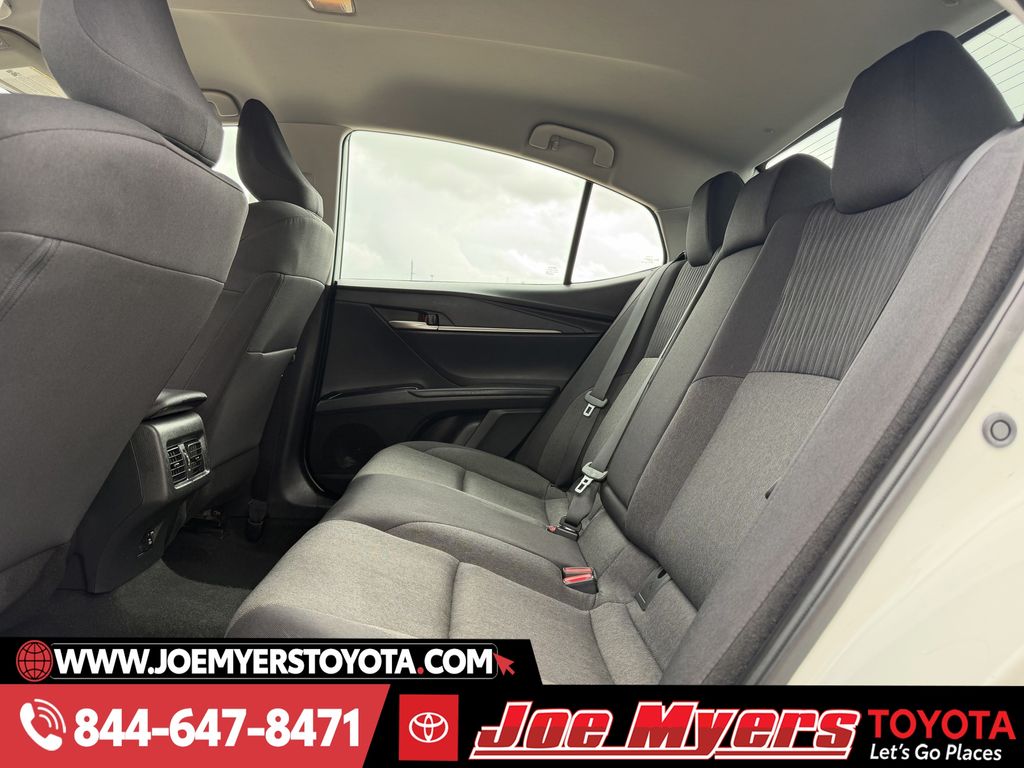 Used 2025 White Toyota LE image 28