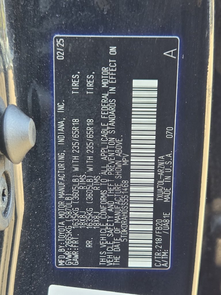 Used 2025 Midnight Black Metallic Toyota LE image 32