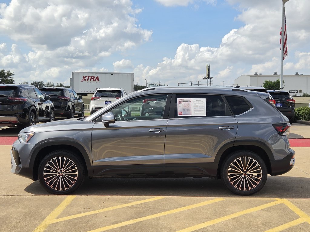 Used 2025 Monument Gray Volkswagen 1.5T SE image 6