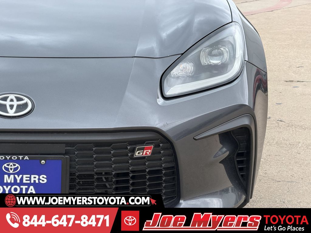 Used 2022 Pavement Toyota Premium image 4