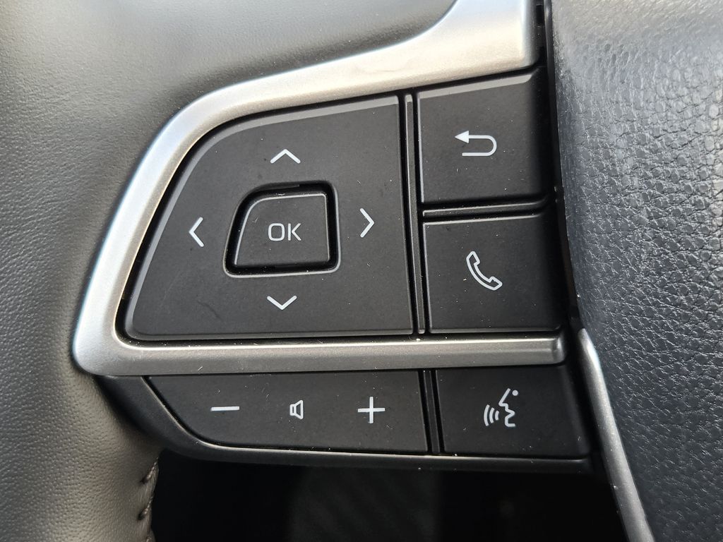 Used 2026 Pearl Toyota Platinum image 24