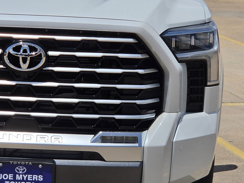 New 2026 White Chill Pearl Toyota Capstone image 4