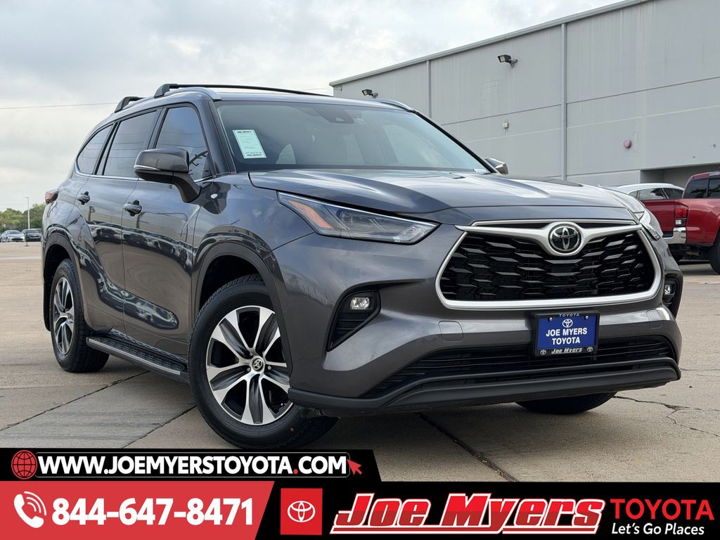 Used 2024 Magnetic Gray Metallic Toyota XLE image 2