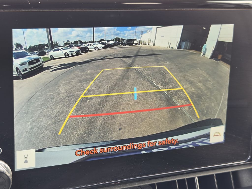 Used 2025 Ice Toyota XLE image 19