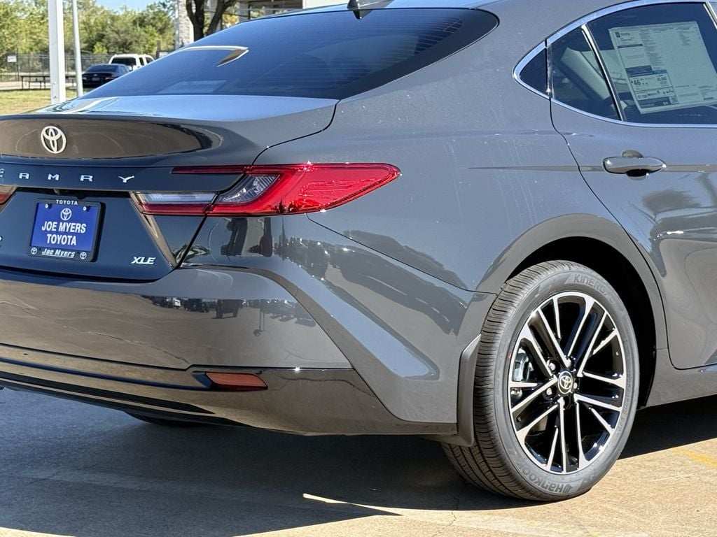 2026 Toyota Camry XLE - Photo 7