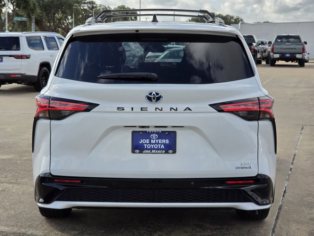 Used 2023 Ice Toyota XSE image 8