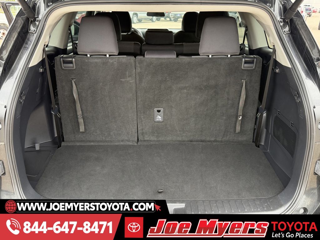 Used 2025 Midnight Black Metallic Toyota LE image 30