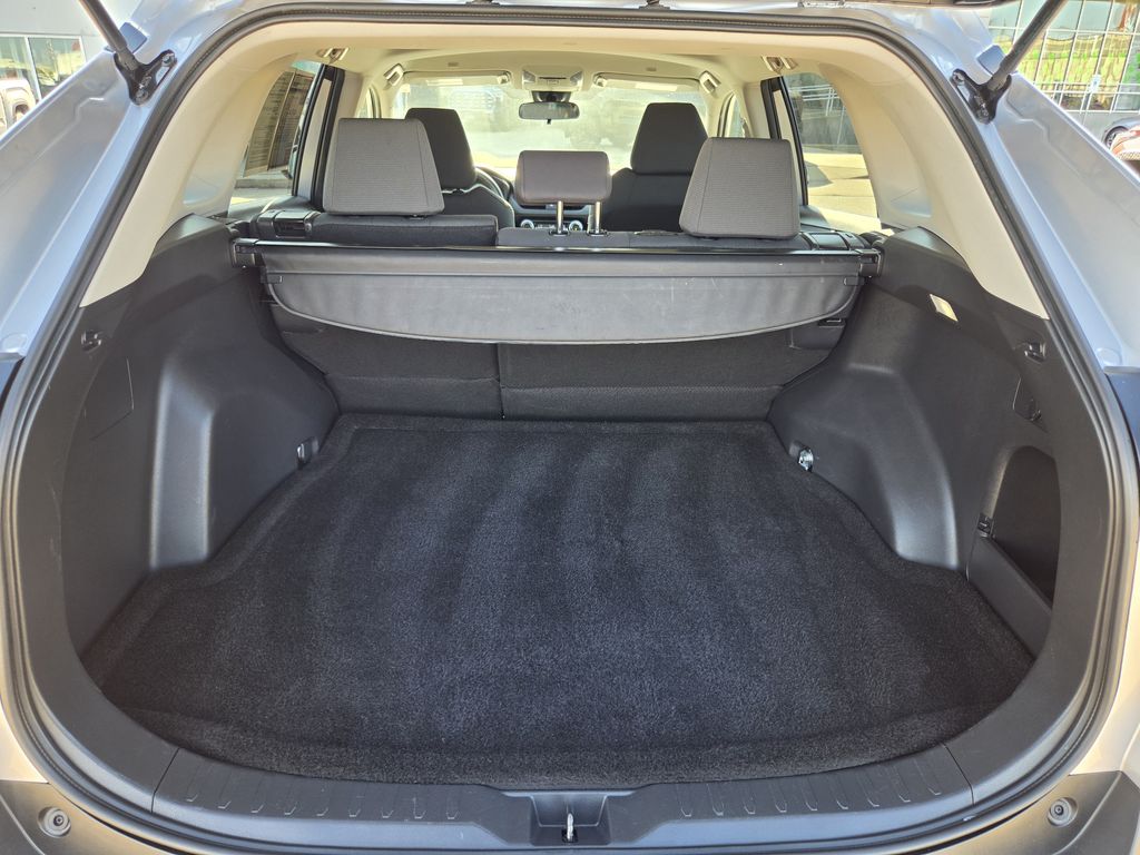 Used 2025 Silver Sky Metallic Toyota XLE image 30