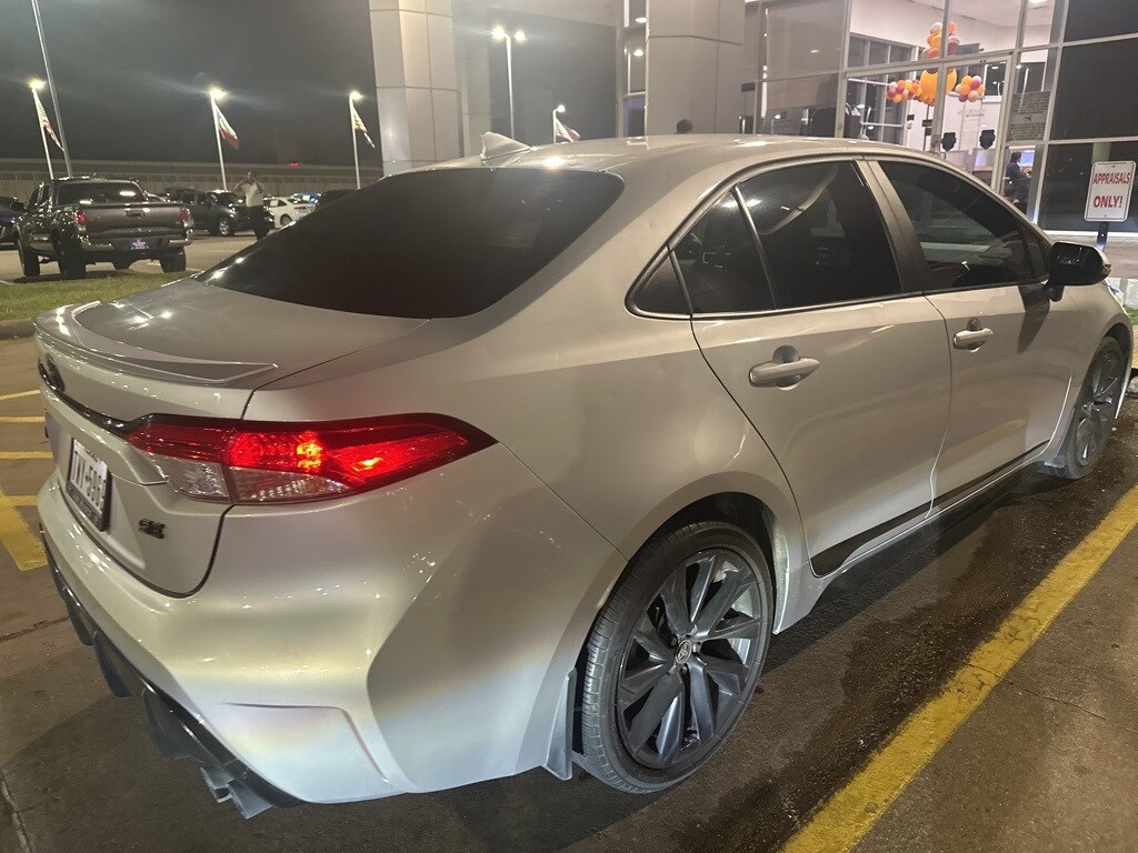 2024 Toyota Corolla SE photo 3