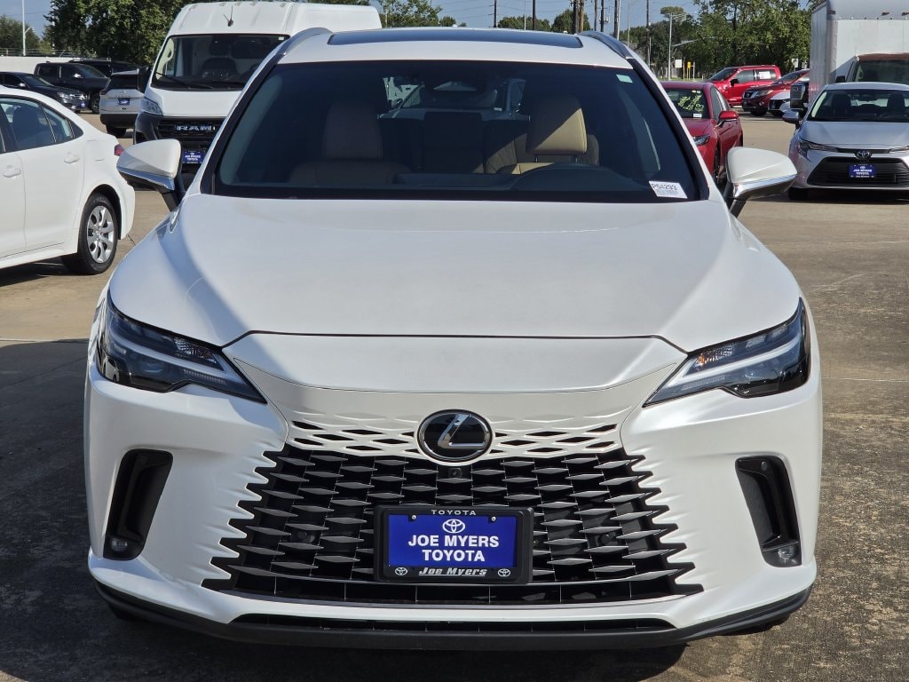 Used 2024 White Pearl Lexus 350 Premium image 3